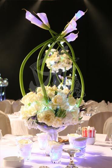 Elegant flower decoration by event companies in Dubai for luxury weddings