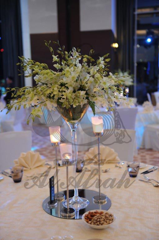 Corporate event floral decoration with elegant flowers by Dubai event organizers
